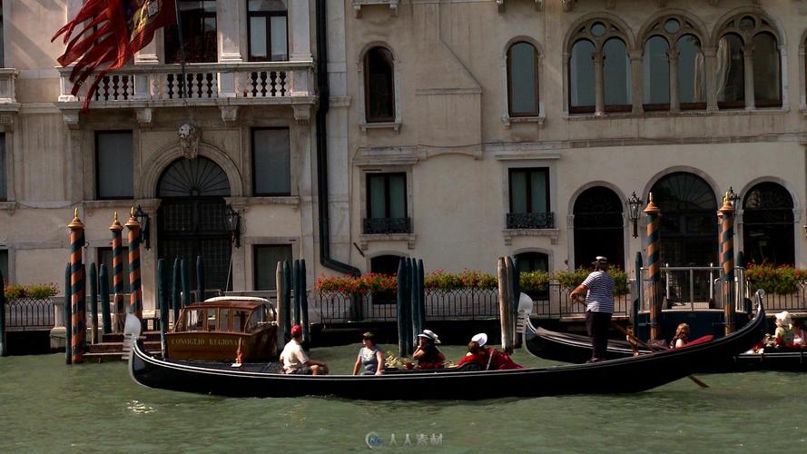 威尼斯小艇上游玩（威尼斯小艇介绍视频）