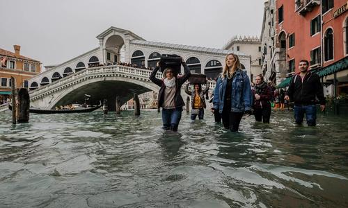 水城威尼斯洪灾（威尼斯水城淹没）